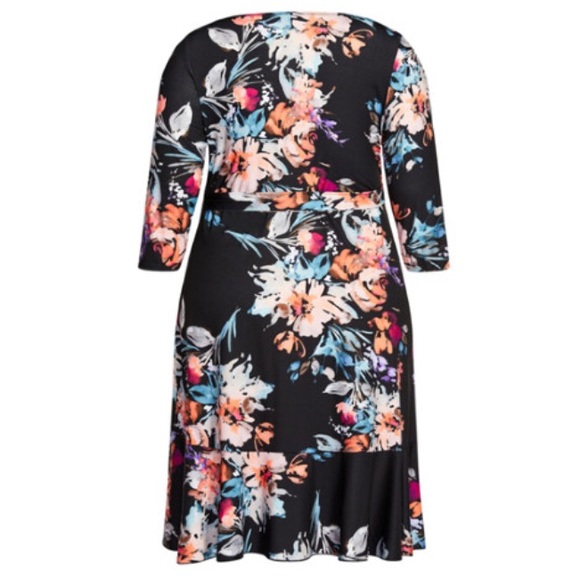 22/24W Floral Deep V-Neck Midi Length Wrap Dress - Picture 2 of 16
